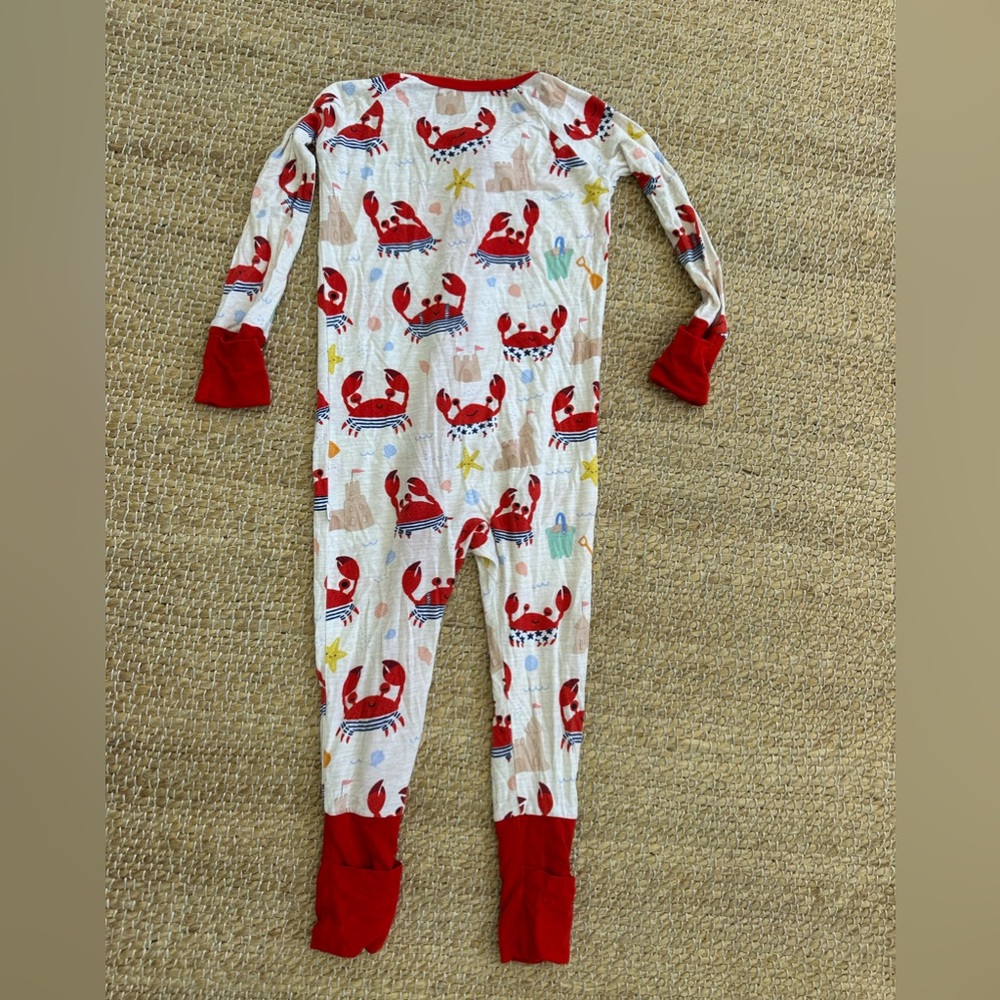 Little Sleepies beach themed crabs and sandcastles zip up pajamas size 12-18 m - Picture 2 of 4